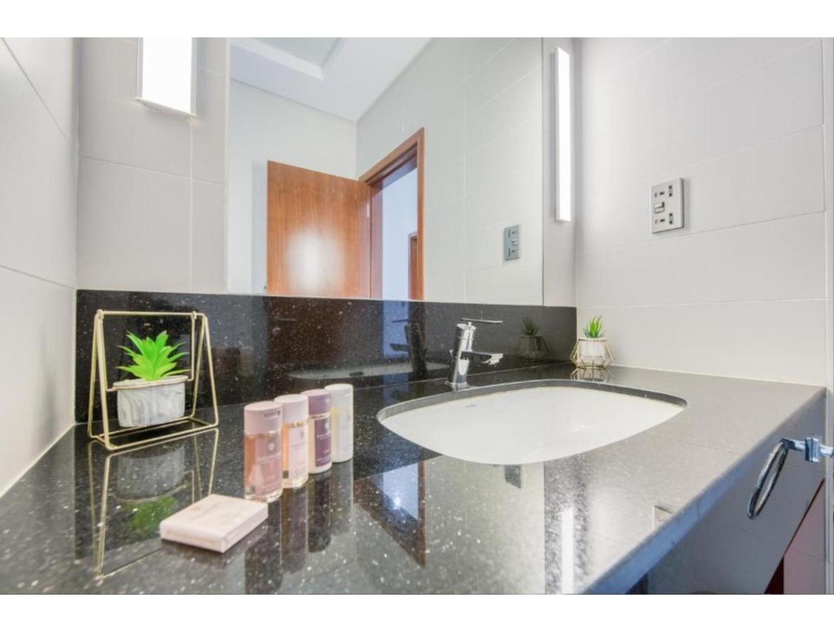 The Penthouse Near Burj Khalifa And Dubai Mall Ngoại thất bức ảnh